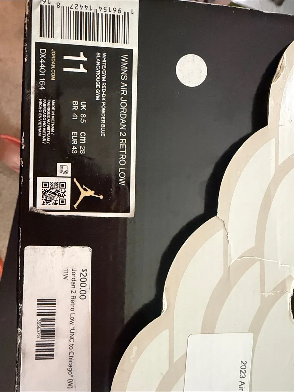 Air Jordan 2 NC to Chi. Women’s or Men’s